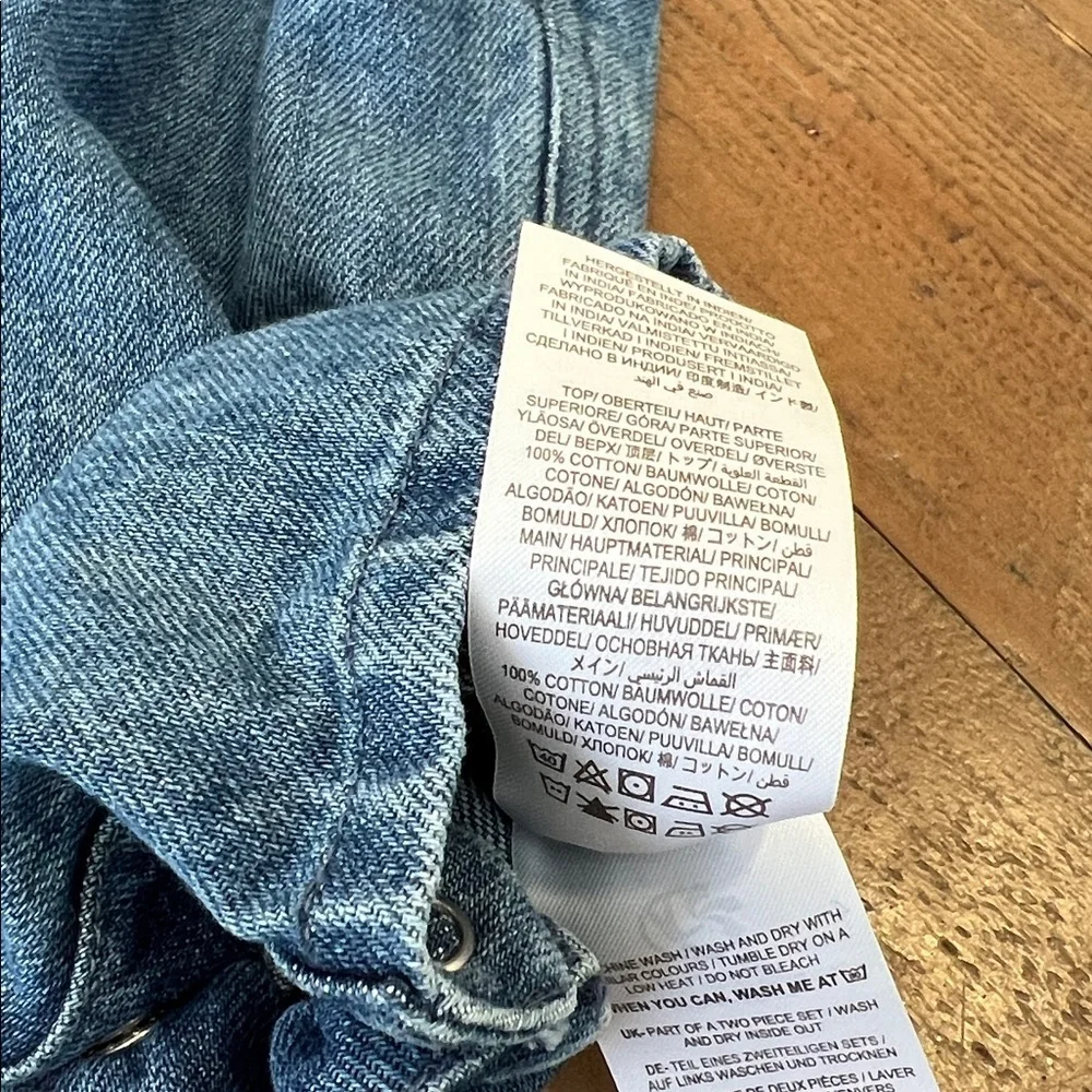 Baby Boden dinosaur appliqué denim Jean overalls 3-6 months - Picture 6 of 6